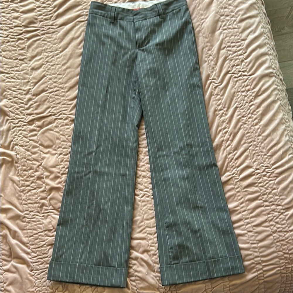 GAP Black and Cream Pants